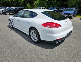 Porsche Panamera 4