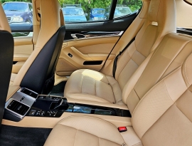 Porsche Panamera 4